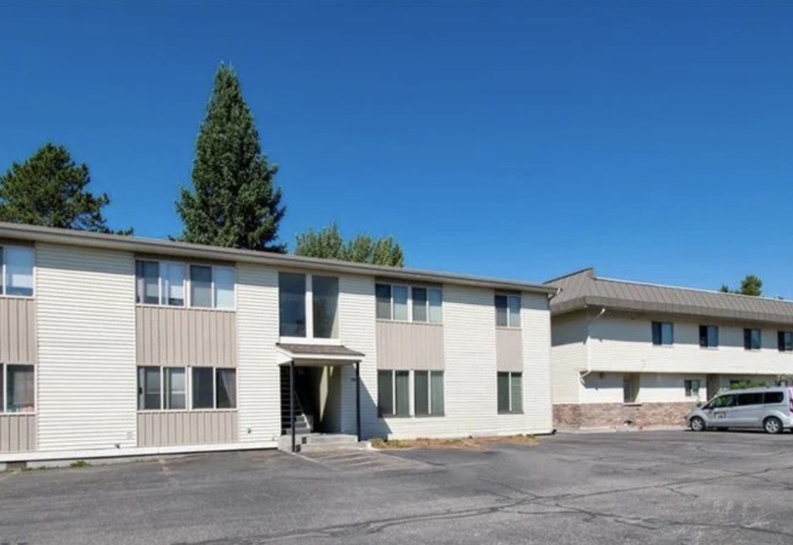 Wagon Wheel Apartments